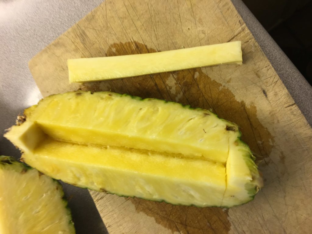 simple pineapple boats